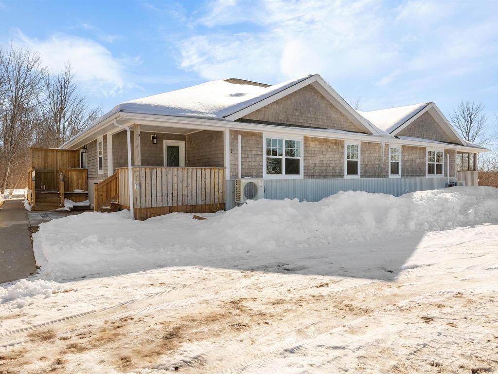 












32 Jacks Way

,
York,




PE
C0A 1P0

