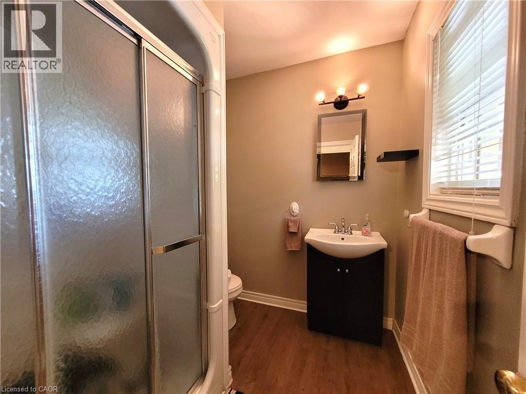 












8 SIMON Court

,
Waterford,




Ontario
N0E1Y0

