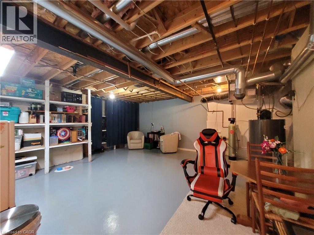 












8 SIMON Court

,
Waterford,




Ontario
N0E1Y0

