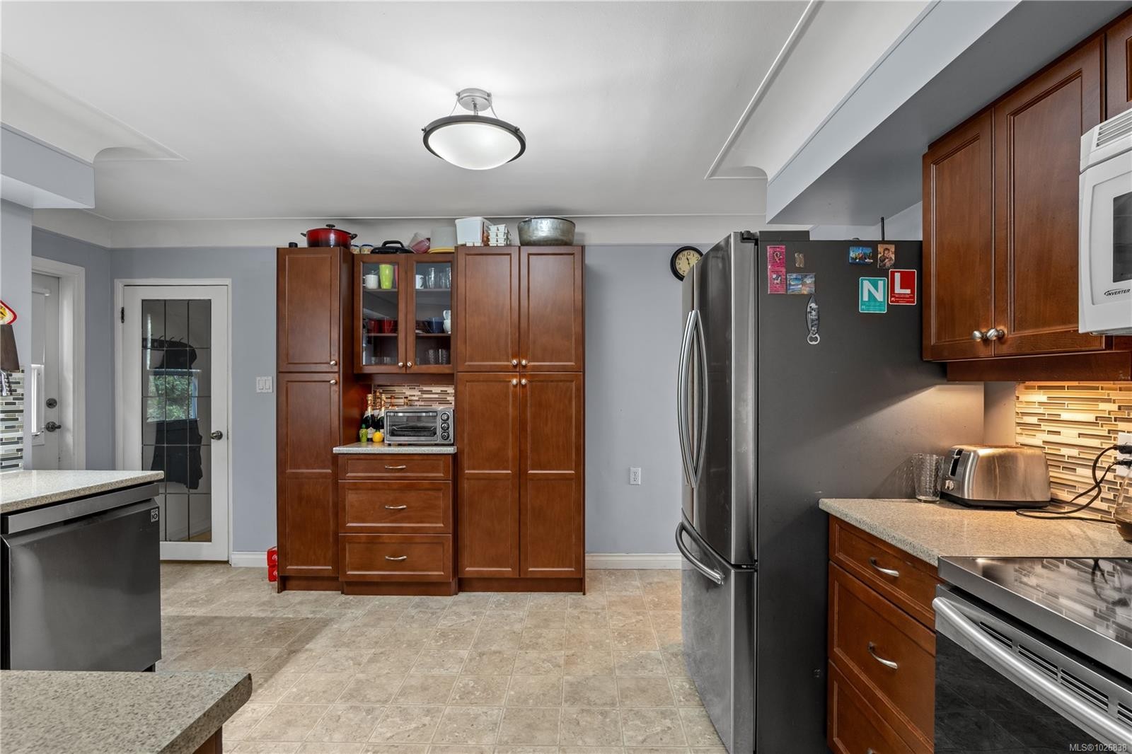 









3560


Cedar Hill

Rd,
Saanich,




BC
V8P 3Z1

