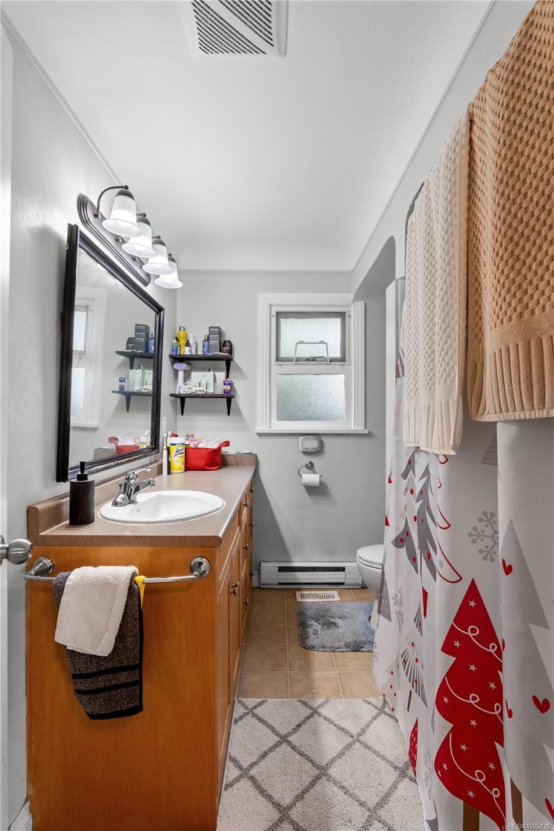 









3560


Cedar Hill

Rd,
Saanich,




BC
V8P 3Z1

