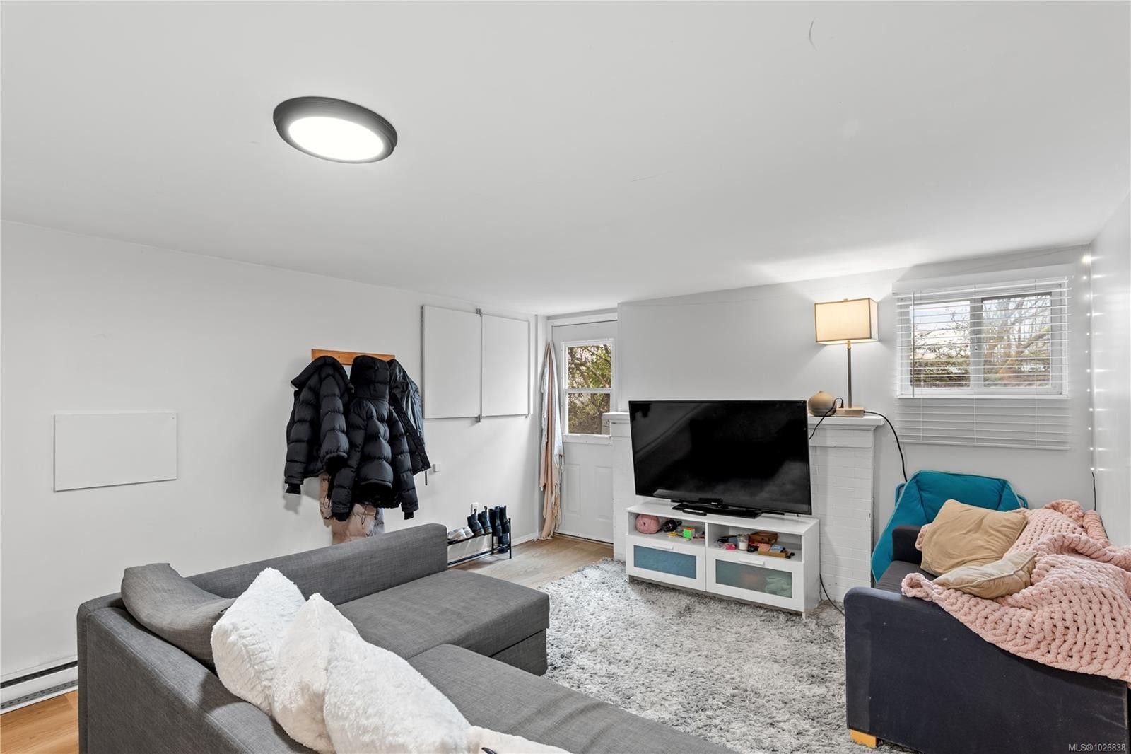 









3560


Cedar Hill

Rd,
Saanich,




BC
V8P 3Z1

