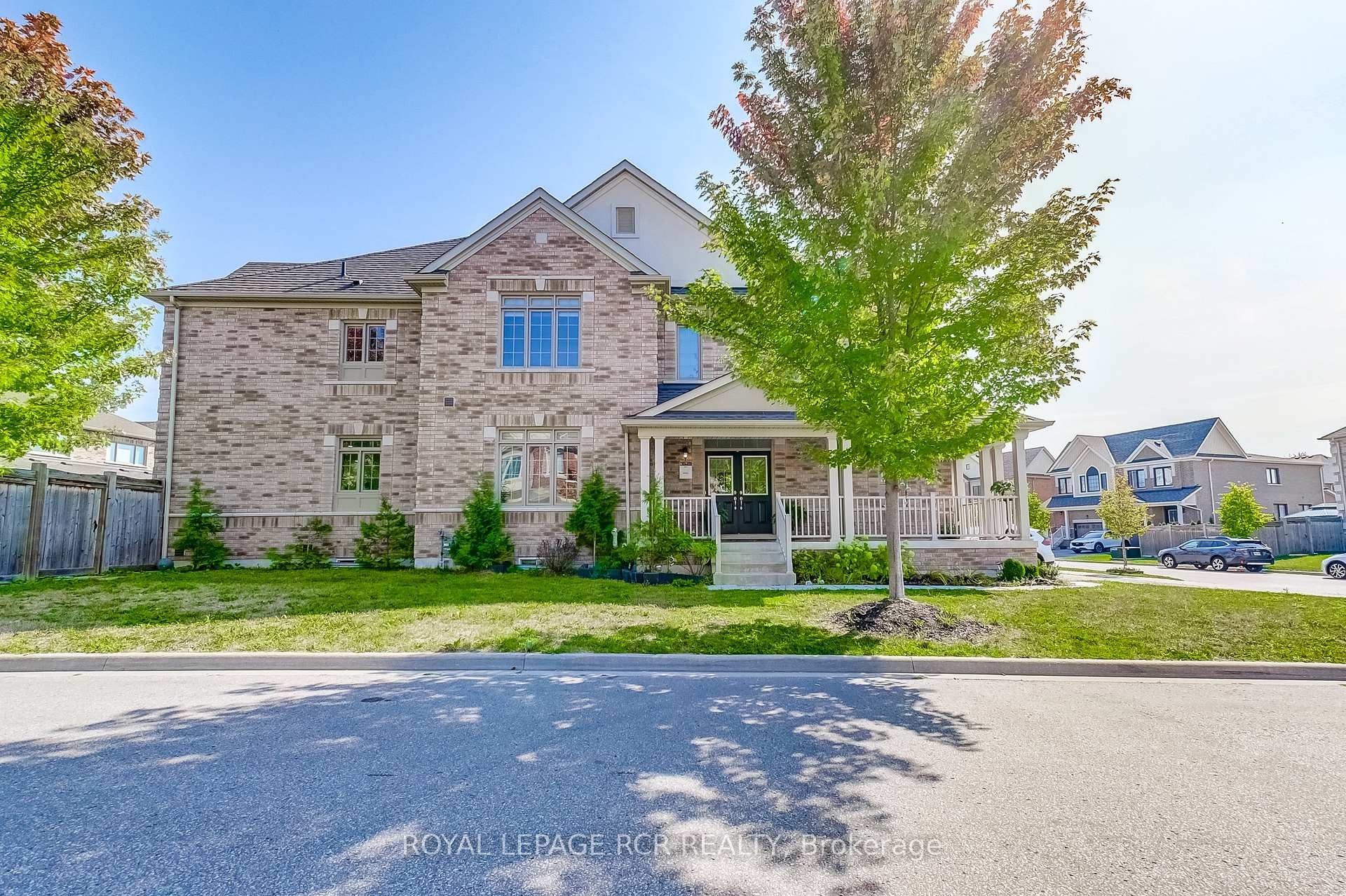 









1


Silver Charm

Drive,
East Gwillimbury,




ON
L9N 0S5

