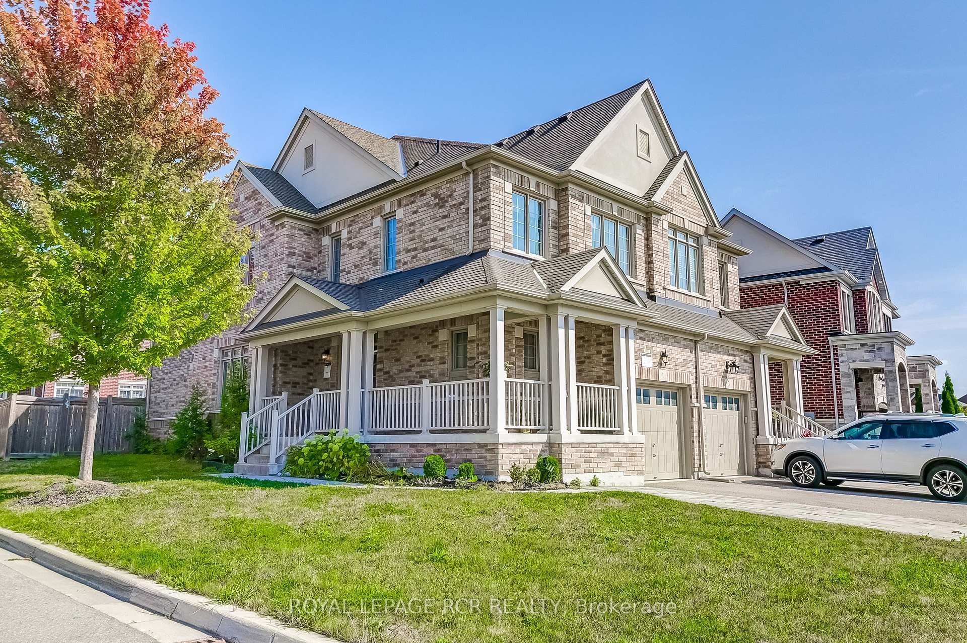 









1


Silver Charm

Drive,
East Gwillimbury,




ON
L9N 0S5

