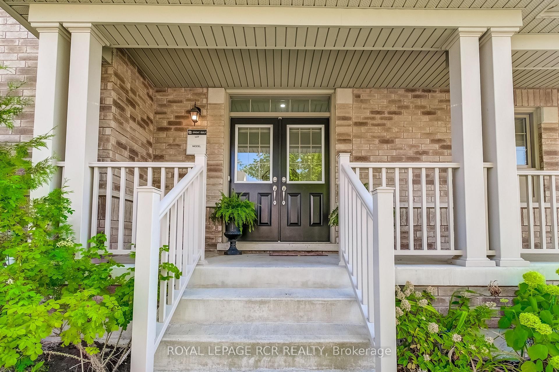 









1


Silver Charm

Drive,
East Gwillimbury,




ON
L9N 0S5


