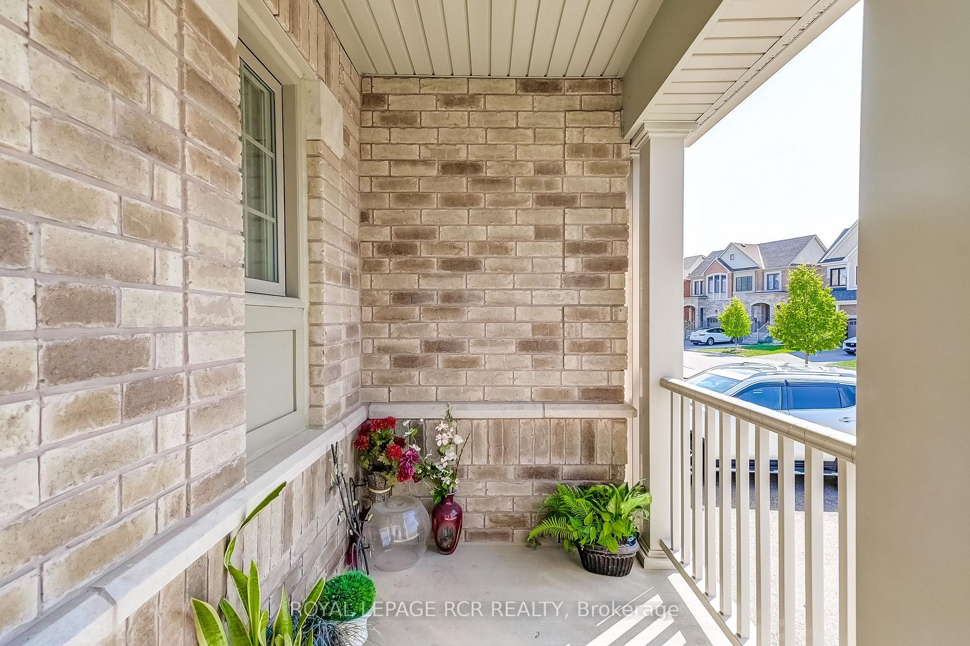 









1


Silver Charm

Drive,
East Gwillimbury,




ON
L9N 0S5

