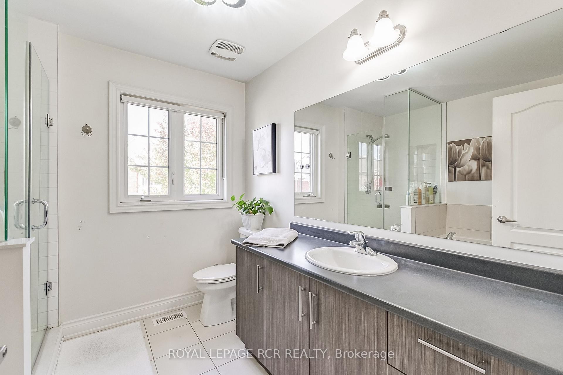 









1


Silver Charm

Drive,
East Gwillimbury,




ON
L9N 0S5

