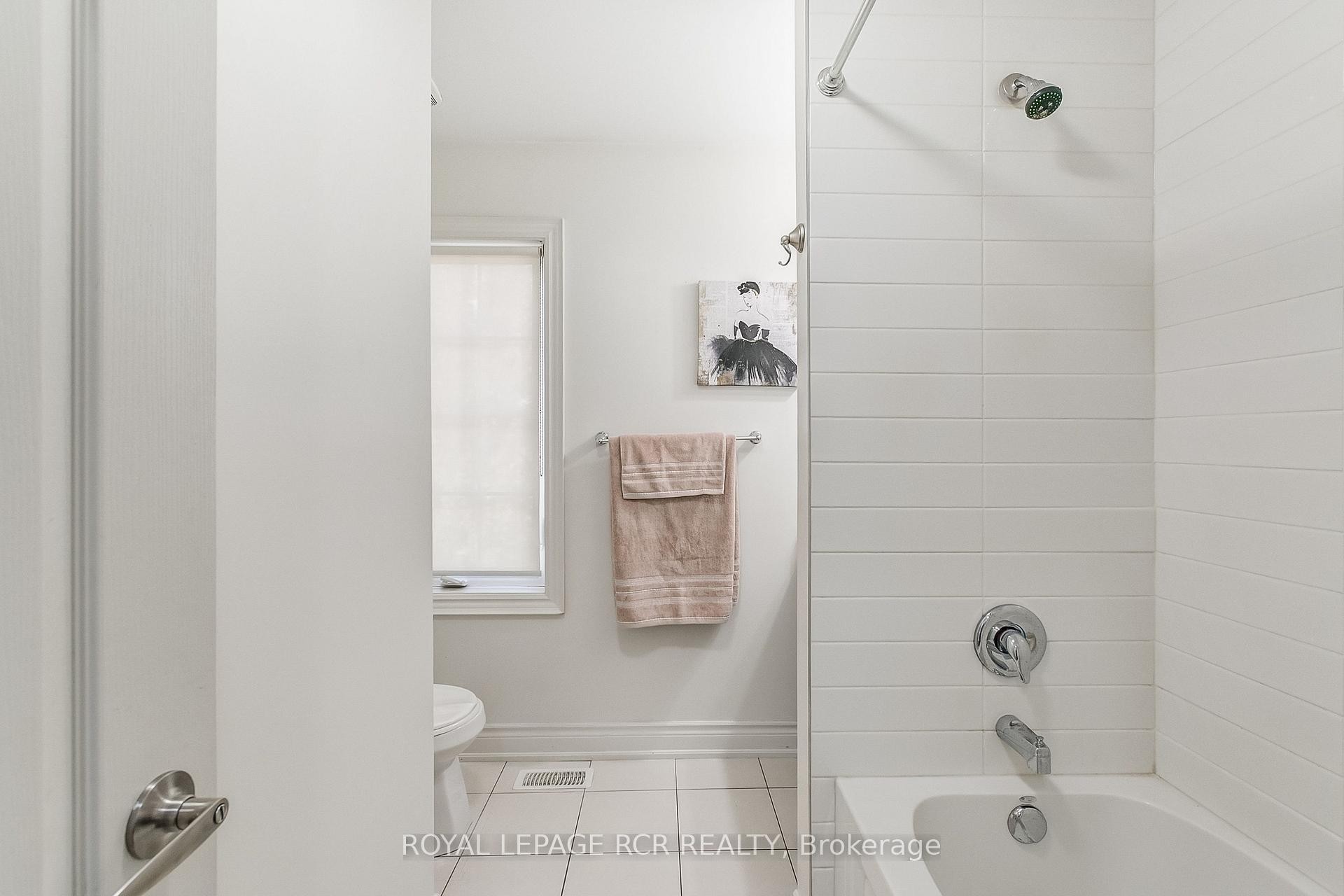 









1


Silver Charm

Drive,
East Gwillimbury,




ON
L9N 0S5

