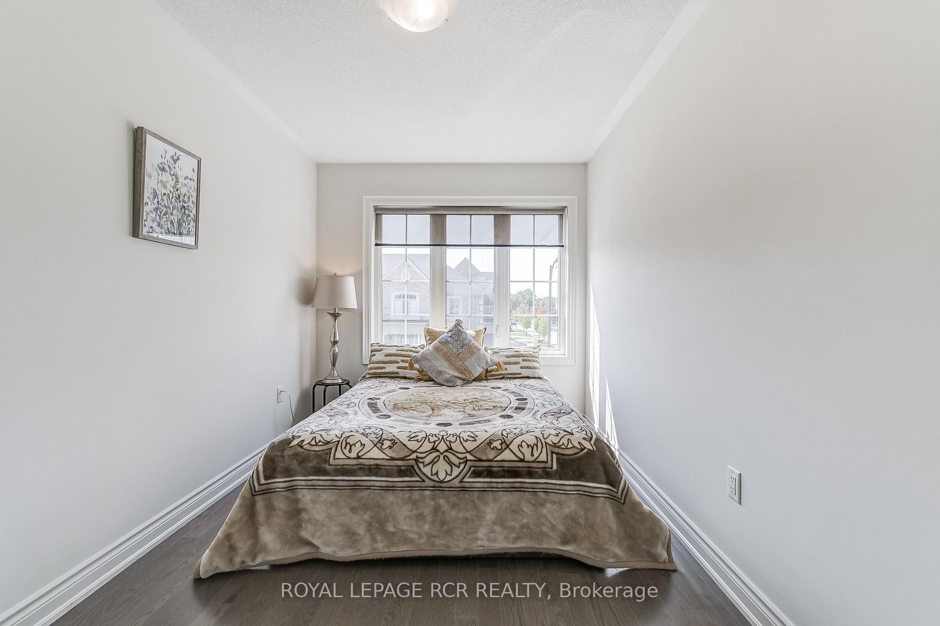 









1


Silver Charm

Drive,
East Gwillimbury,




ON
L9N 0S5

