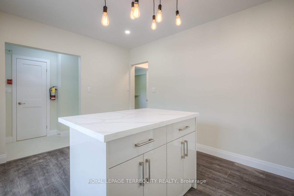 









135


Jane

Street, 1,
Toronto,




ON
M6S 3Y7

