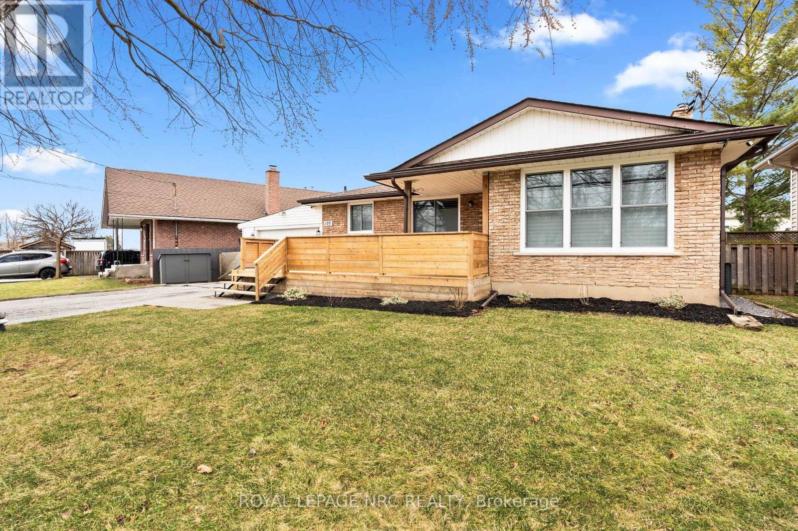 












195 RYKERT STREET

,
St. Catharines (Rykert/Vansickle),




Ontario
L2S2B5

