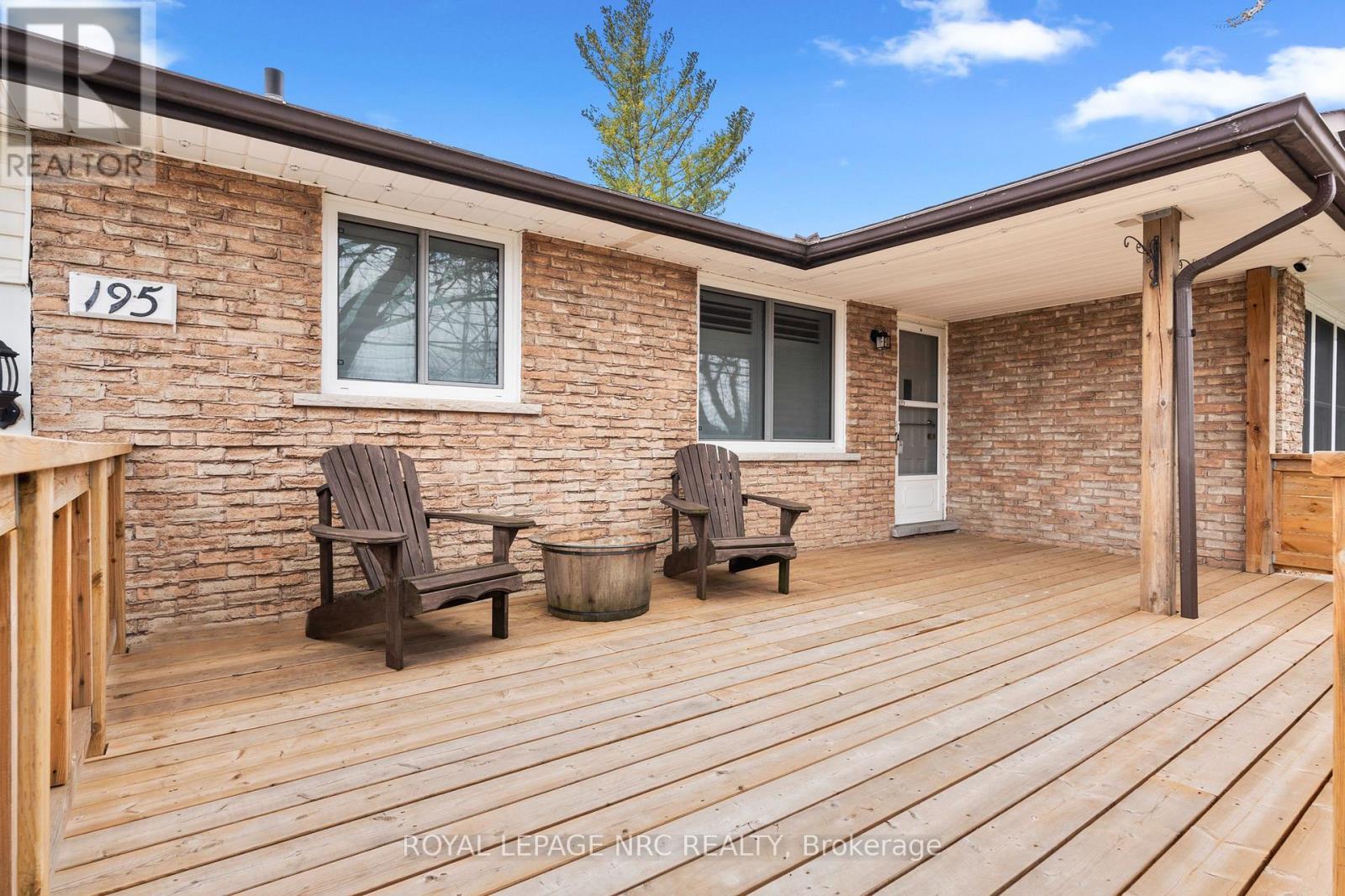 












195 RYKERT STREET

,
St. Catharines (Rykert/Vansickle),




Ontario
L2S2B5

