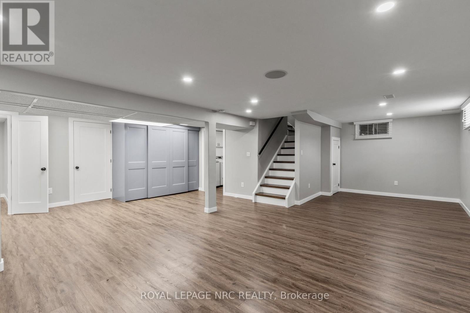 












195 RYKERT STREET

,
St. Catharines (Rykert/Vansickle),




Ontario
L2S2B5

