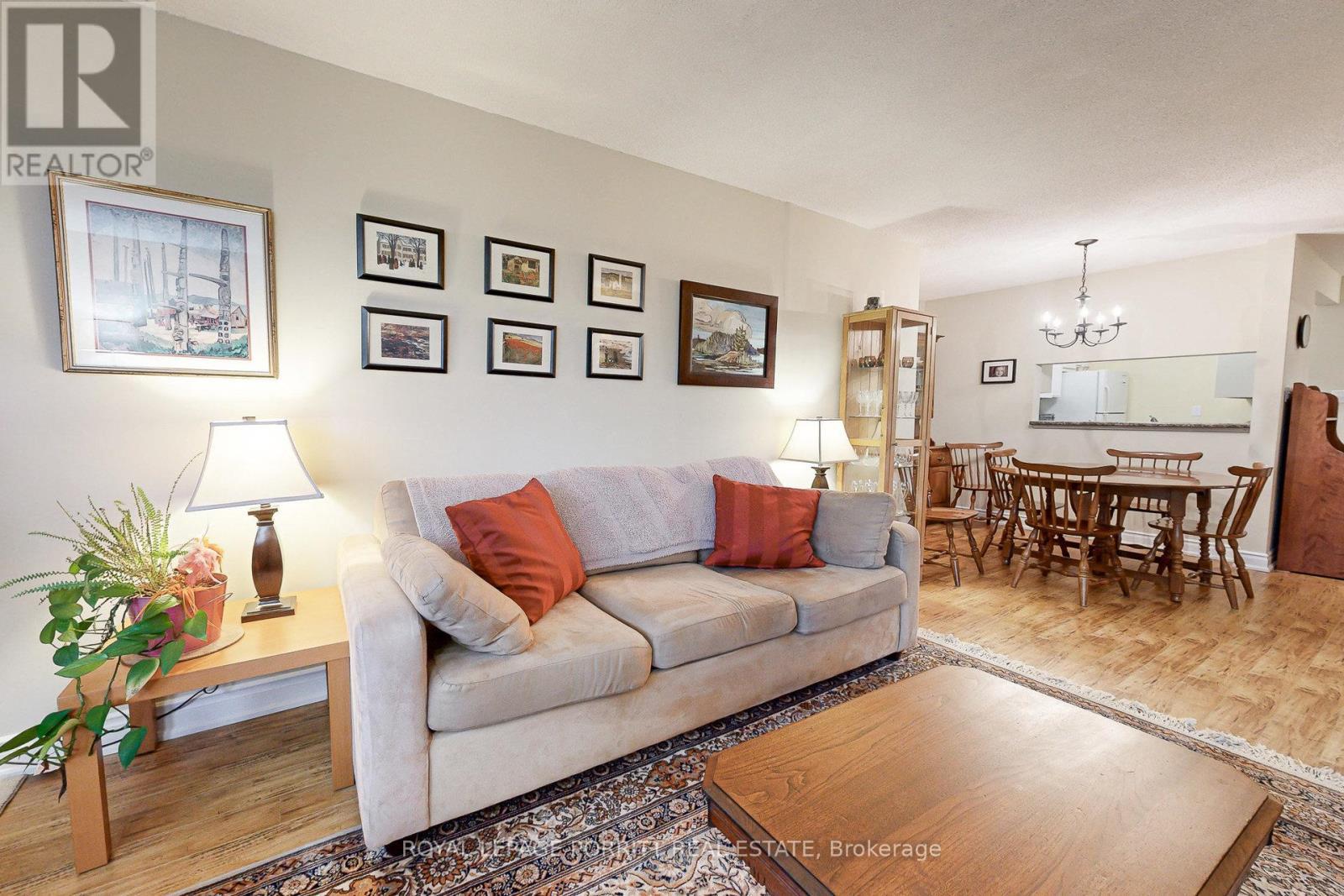 












208 - 3835 LAKE SHORE BOULEVARD W

,
Toronto,




Ontario
M8W1R2

