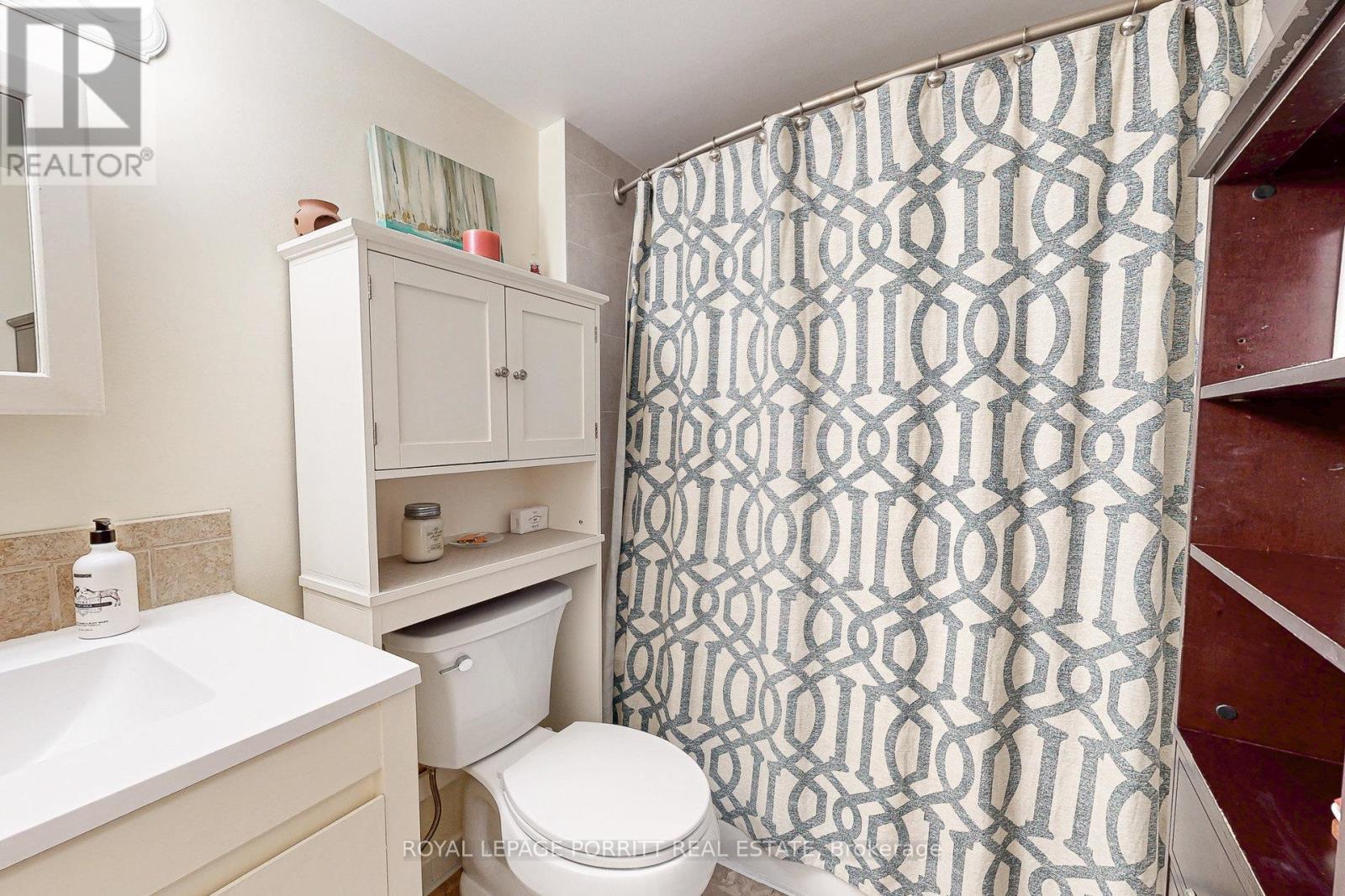 












208 - 3835 LAKE SHORE BOULEVARD W

,
Toronto,




Ontario
M8W1R2

