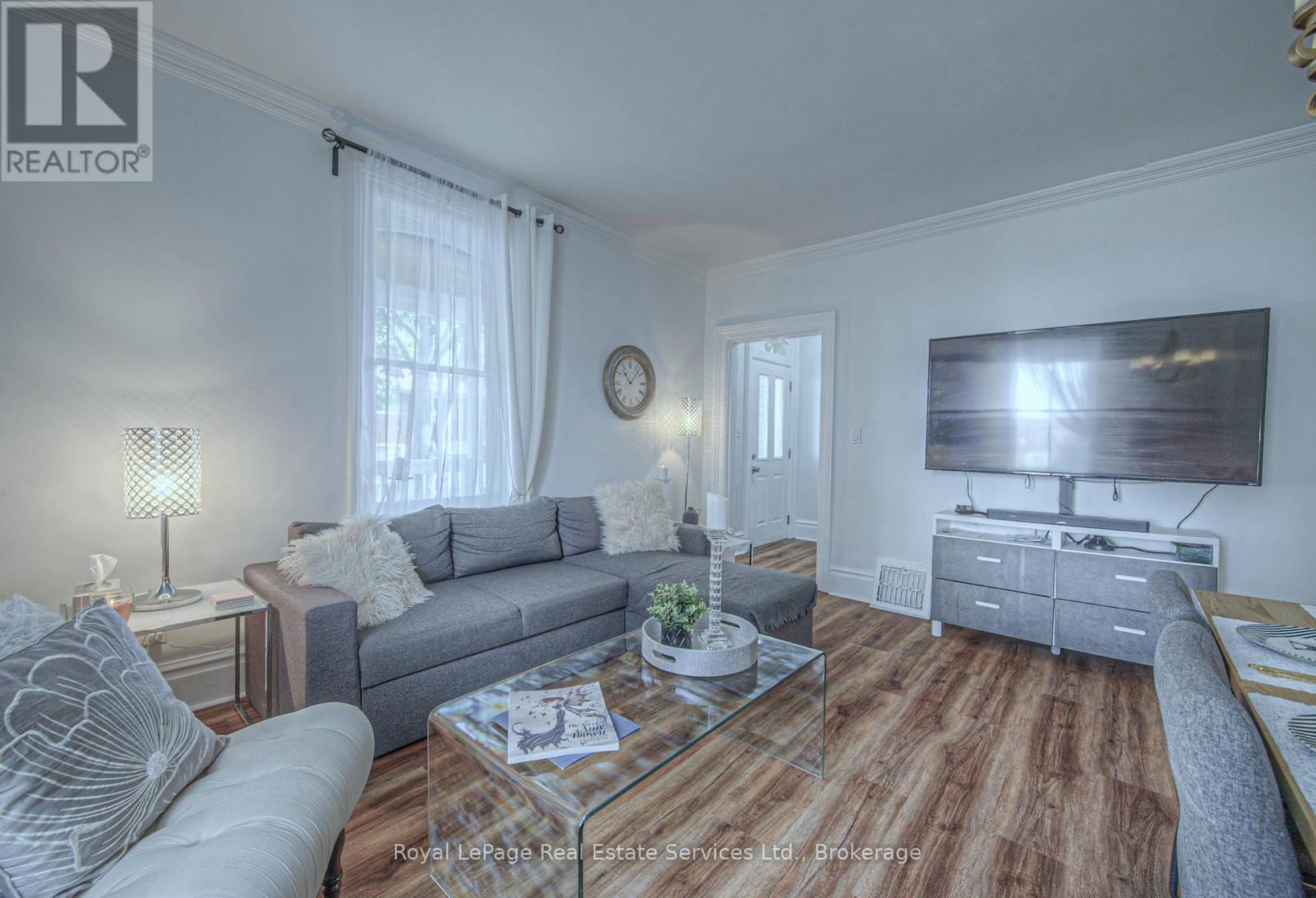 












92 ADAM STREET

,
Cambridge,




Ontario
N3C2K6

