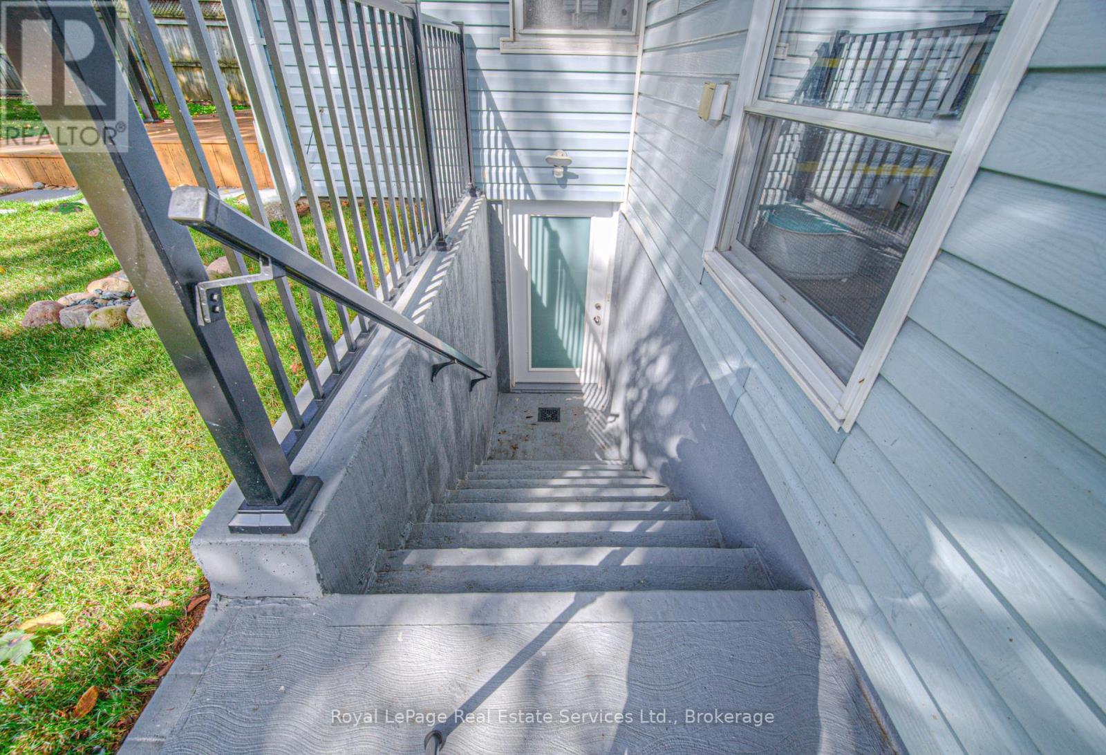 












92 ADAM STREET

,
Cambridge,




Ontario
N3C2K6

