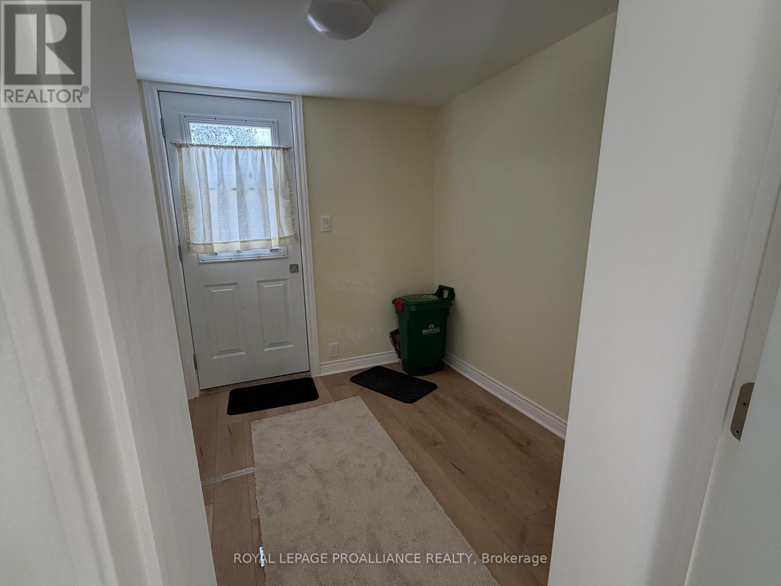 












71 BUELL STREET

,
Brockville,




Ontario
K6V4Y4

