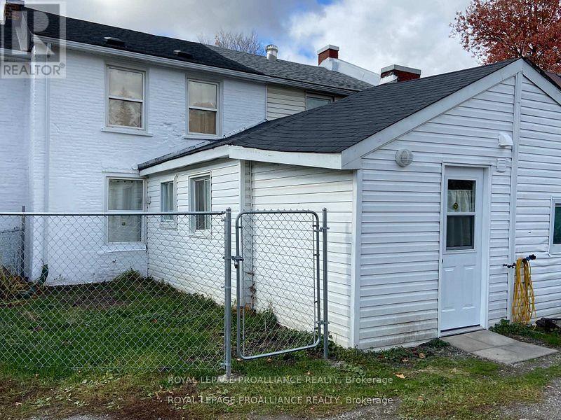 












71 BUELL STREET

,
Brockville,




Ontario
K6V4Y4

