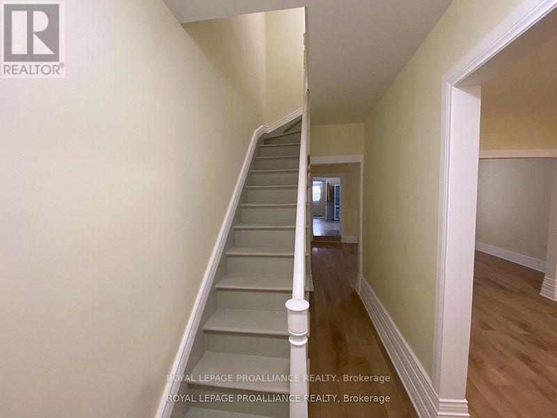 












71 BUELL STREET

,
Brockville,




Ontario
K6V4Y4

