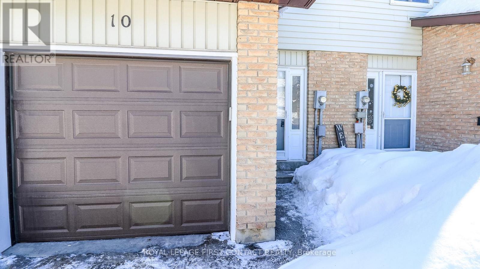 












UNIT #10 - 261 ROSE STREET

,
Barrie,




Ontario
L4M2V3

