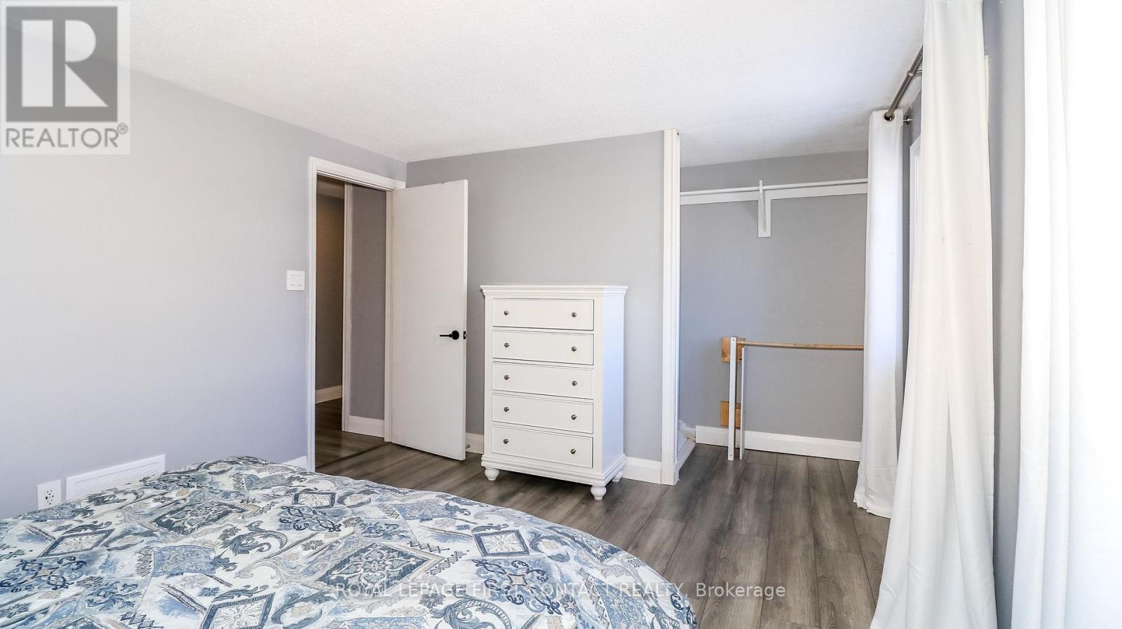 












UNIT #10 - 261 ROSE STREET

,
Barrie,




Ontario
L4M2V3

