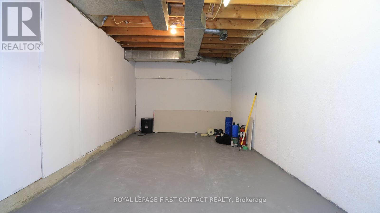 












UNIT #10 - 261 ROSE STREET

,
Barrie,




Ontario
L4M2V3

