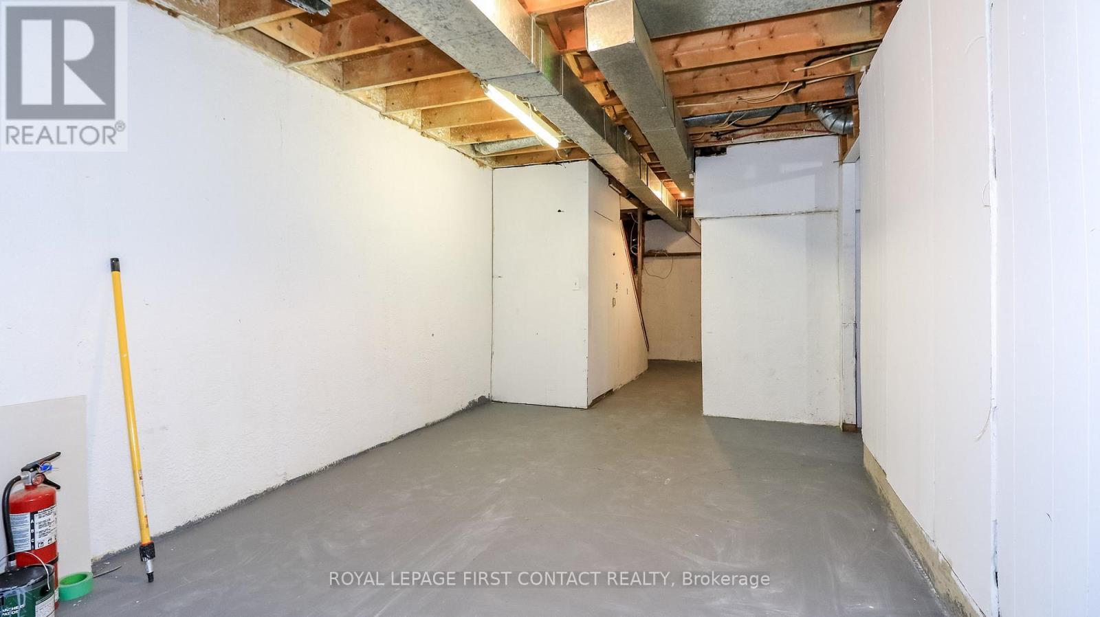 












UNIT #10 - 261 ROSE STREET

,
Barrie,




Ontario
L4M2V3

