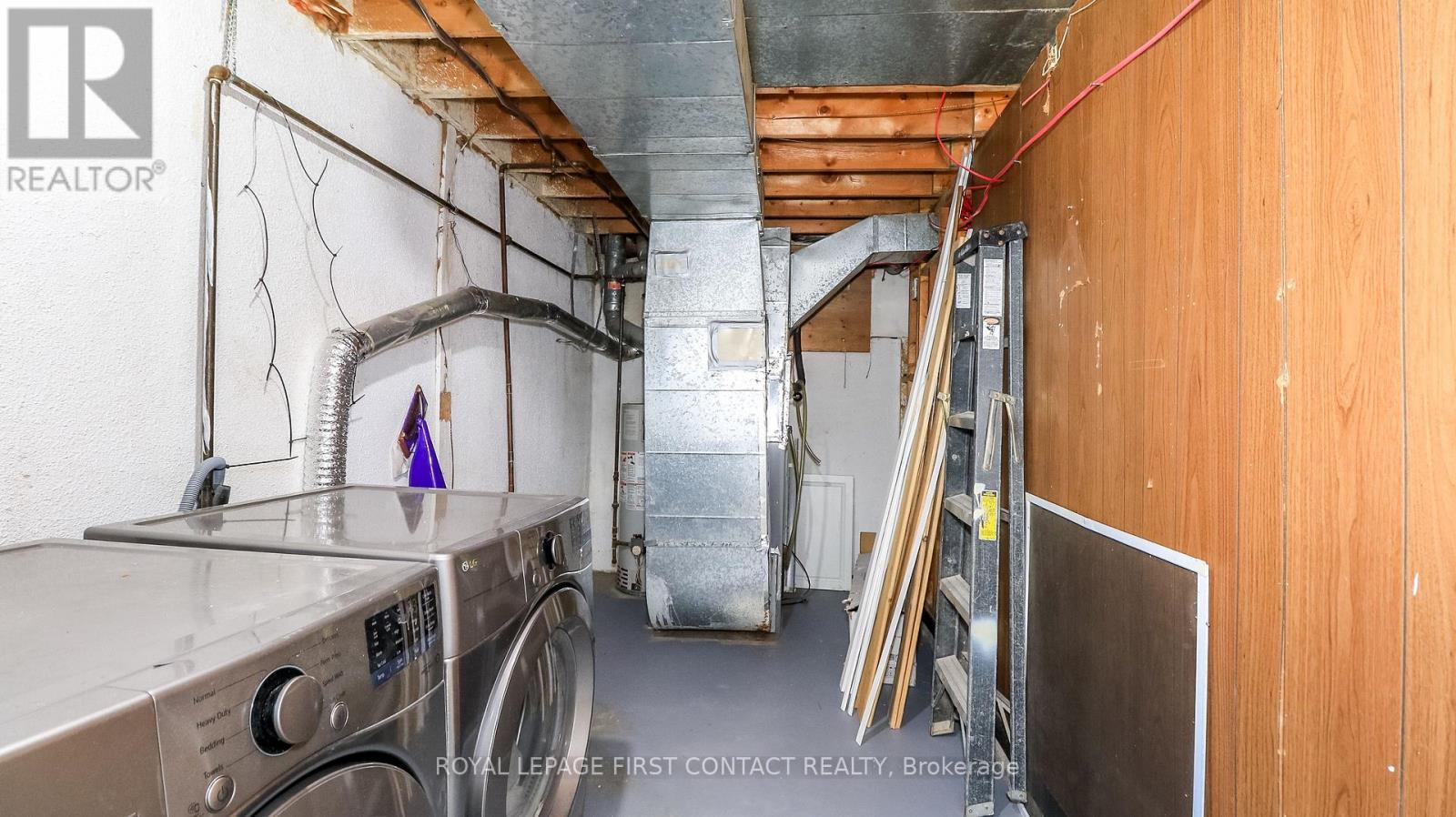 












UNIT #10 - 261 ROSE STREET

,
Barrie,




Ontario
L4M2V3

