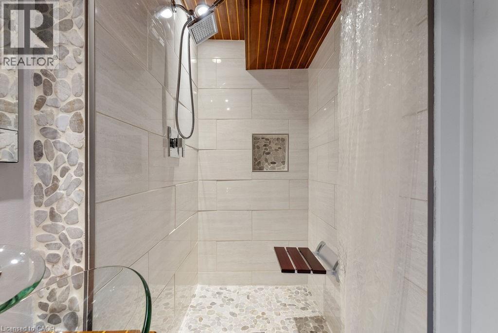 












161 RIVERVIEW Street

,
Oakville,




Ontario
L6L5S2

