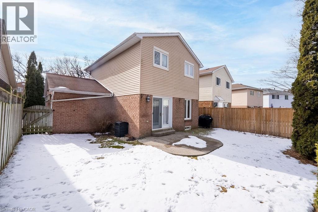 












161 RIVERVIEW Street

,
Oakville,




Ontario
L6L5S2

