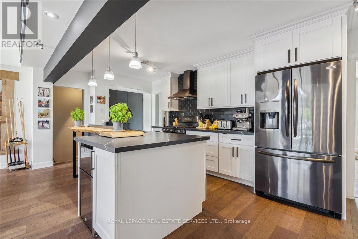 












1099 BURNHAMTHORPE ROAD W

,
Oakville,




Ontario
L6M4K9

