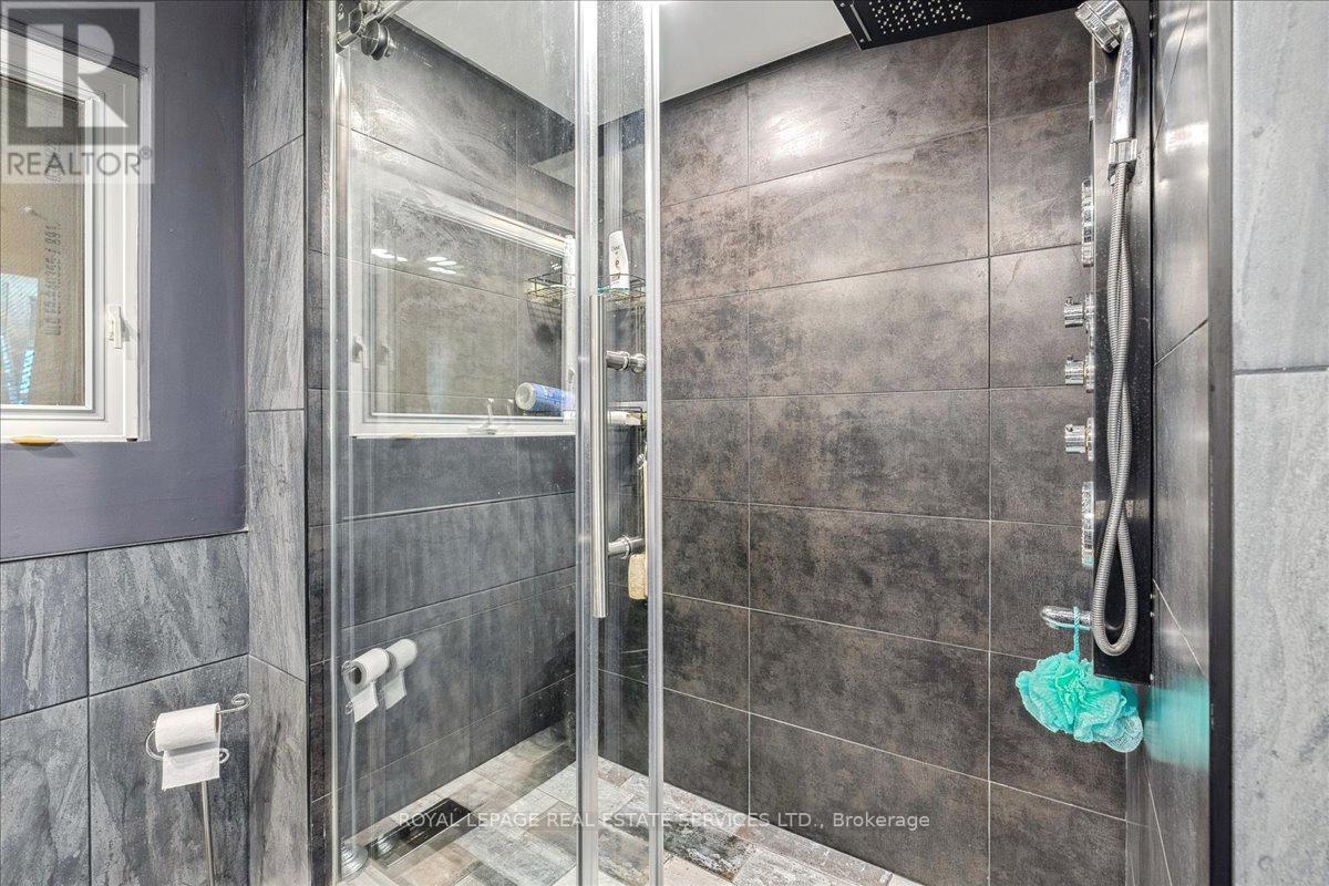 












1099 BURNHAMTHORPE ROAD W

,
Oakville,




Ontario
L6M4K9

