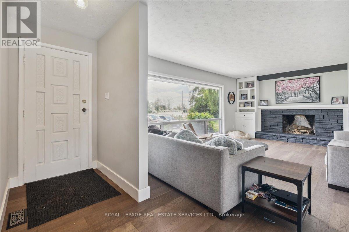 












1099 BURNHAMTHORPE ROAD W

,
Oakville,




Ontario
L6M4K9

