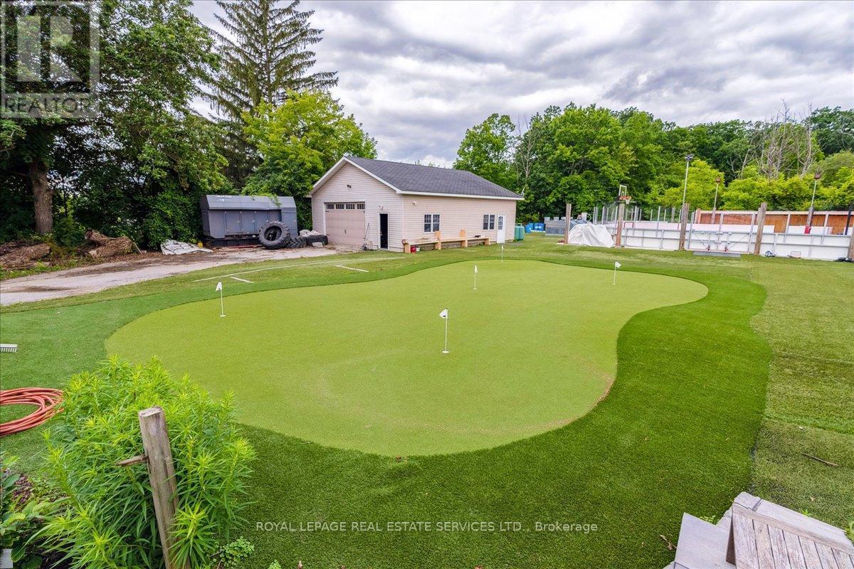 












1099 BURNHAMTHORPE ROAD W

,
Oakville,




Ontario
L6M4K9


