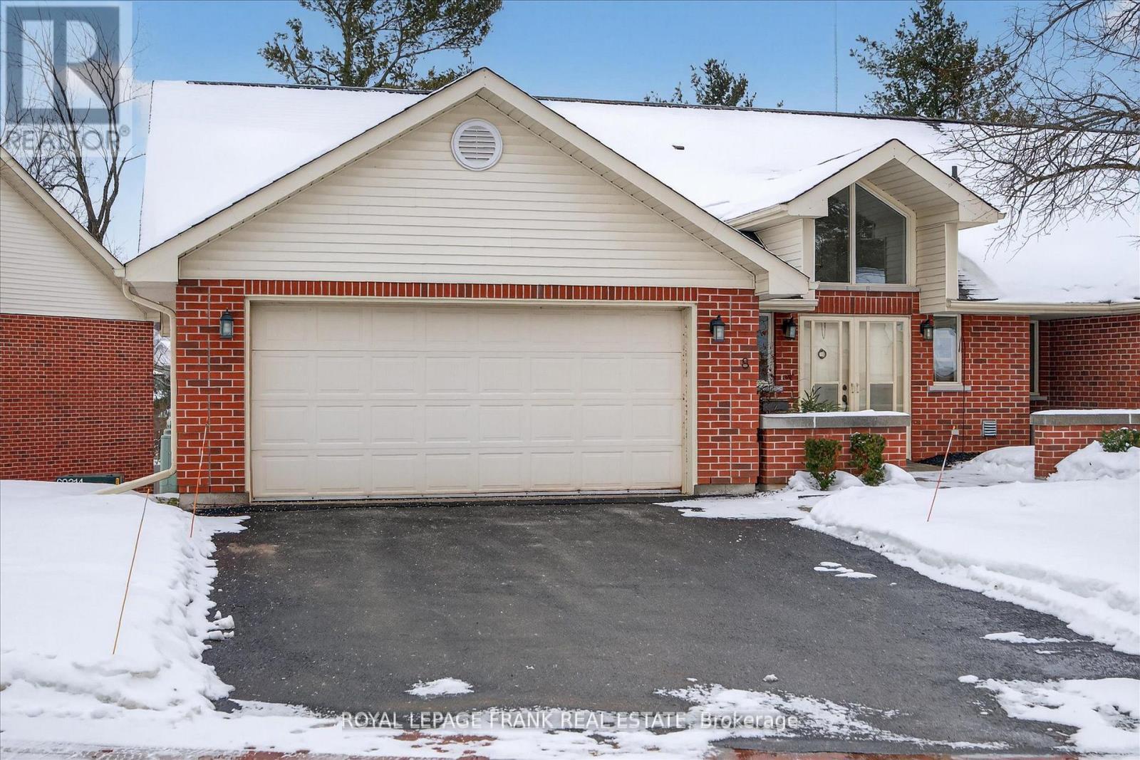 












8 - 1121 ARMOUR ROAD

,
Peterborough (Ashburnham Ward 4),




Ontario
K9H7N8

