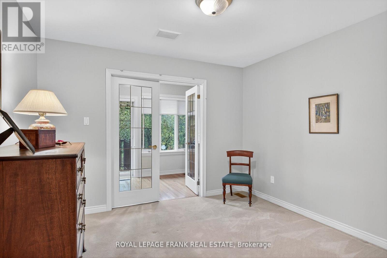 












8 - 1121 ARMOUR ROAD

,
Peterborough (Ashburnham Ward 4),




Ontario
K9H7N8

