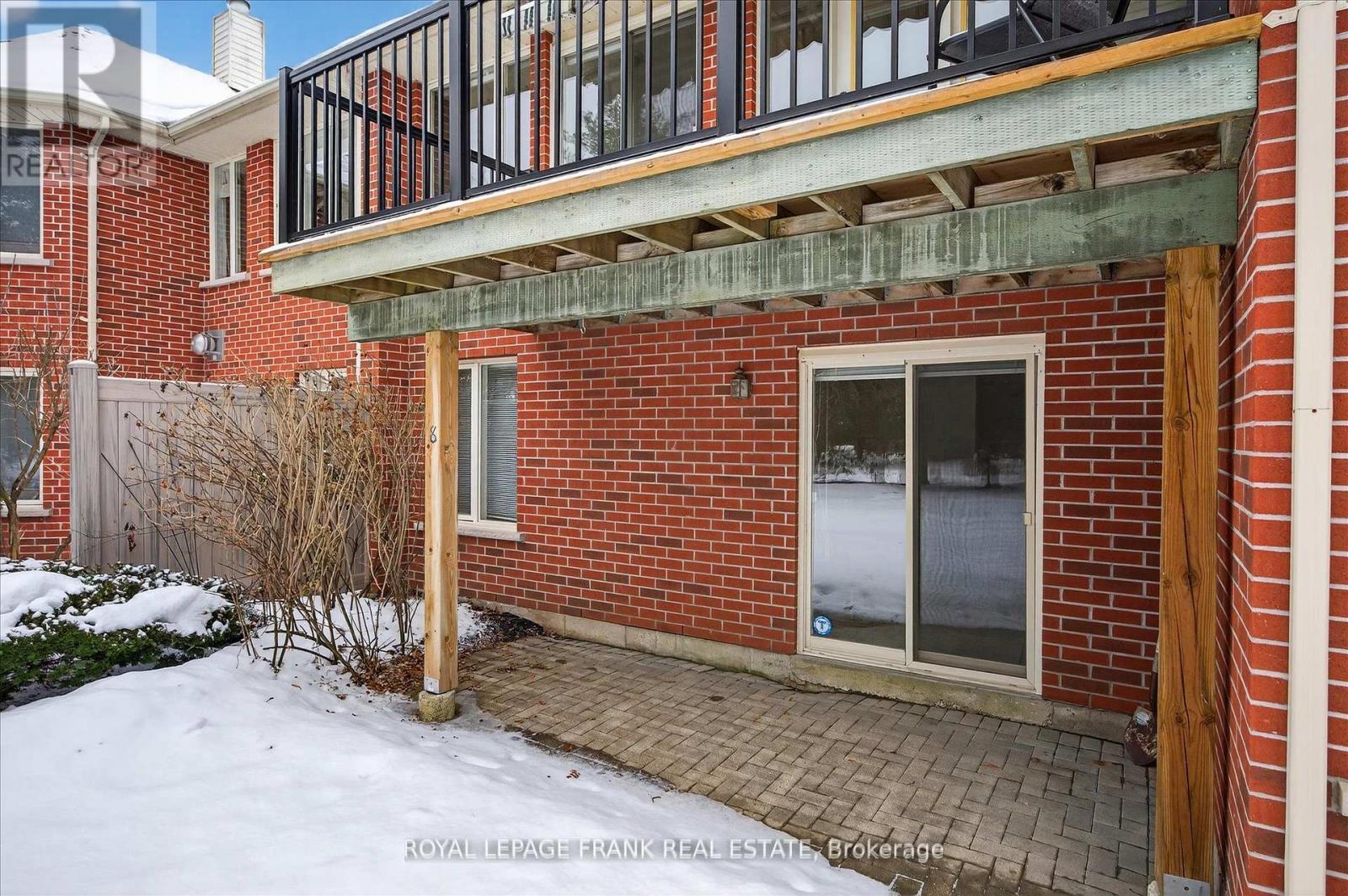 












8 - 1121 ARMOUR ROAD

,
Peterborough (Ashburnham Ward 4),




Ontario
K9H7N8

