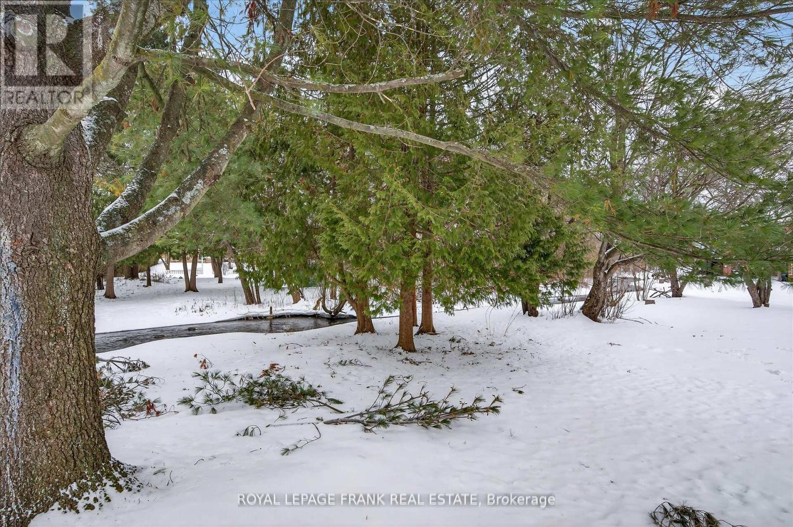 












8 - 1121 ARMOUR ROAD

,
Peterborough (Ashburnham Ward 4),




Ontario
K9H7N8

