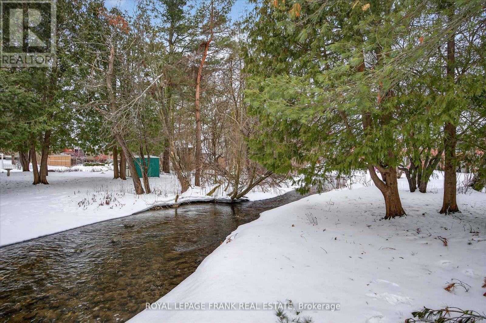 












8 - 1121 ARMOUR ROAD

,
Peterborough (Ashburnham Ward 4),




Ontario
K9H7N8

