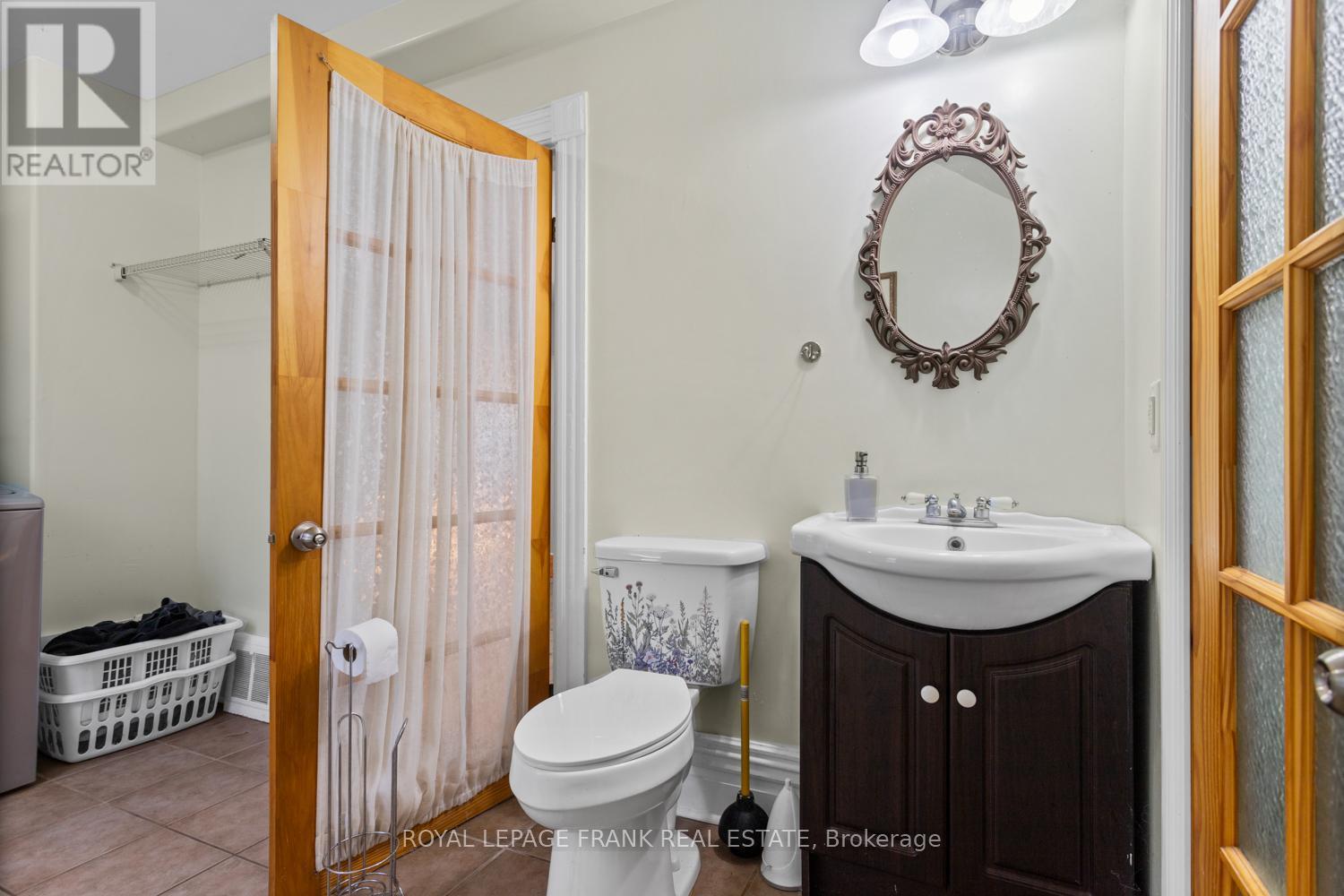 












15880 62 HIGHWAY

,
Madoc,




Ontario
K0K1Y0

