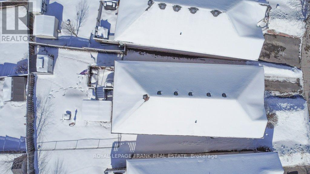 












416 ABOUND CRESCENT

,
Peterborough (Ashburnham Ward 4),




Ontario
K9J8S2

