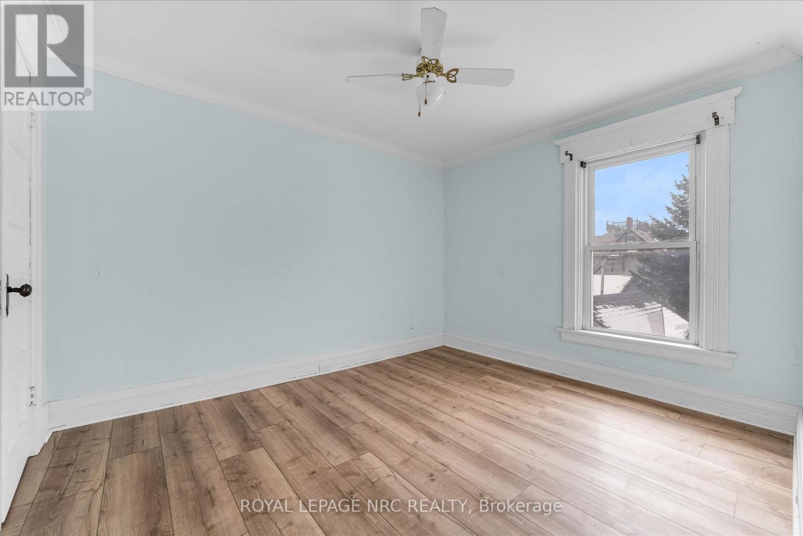 












4878 STAMFORD STREET

,
Niagara Falls (Cherrywood),




Ontario
L2E1M1

