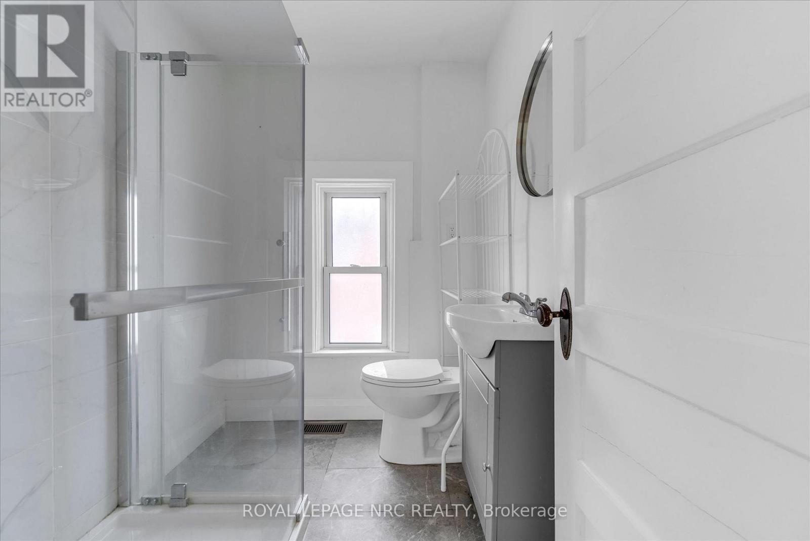 












4878 STAMFORD STREET

,
Niagara Falls (Cherrywood),




Ontario
L2E1M1

