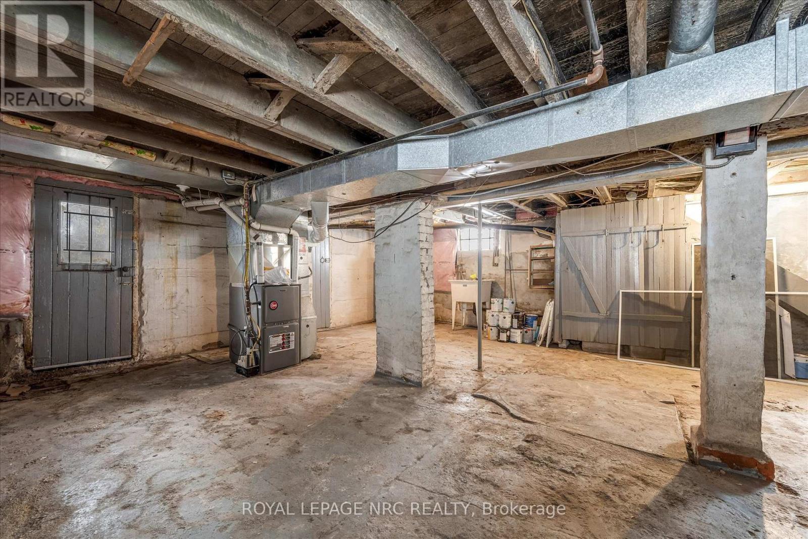 












4878 STAMFORD STREET

,
Niagara Falls (Cherrywood),




Ontario
L2E1M1

