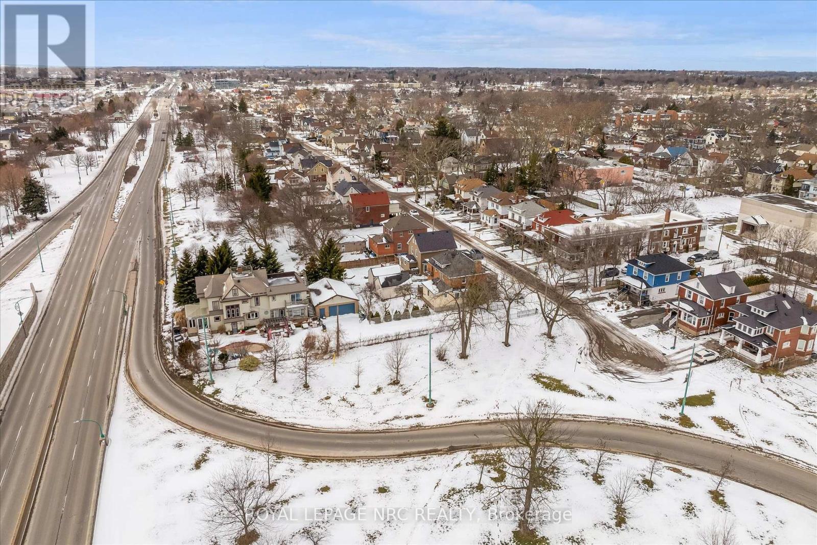 












4878 STAMFORD STREET

,
Niagara Falls (Cherrywood),




Ontario
L2E1M1

