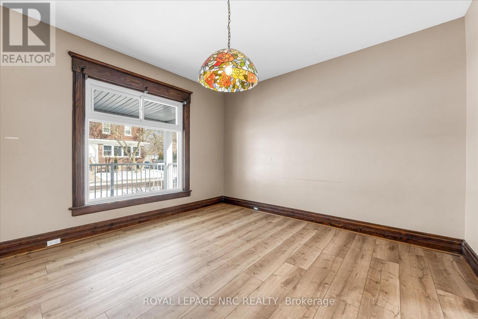 












4878 STAMFORD STREET

,
Niagara Falls (Cherrywood),




Ontario
L2E1M1

