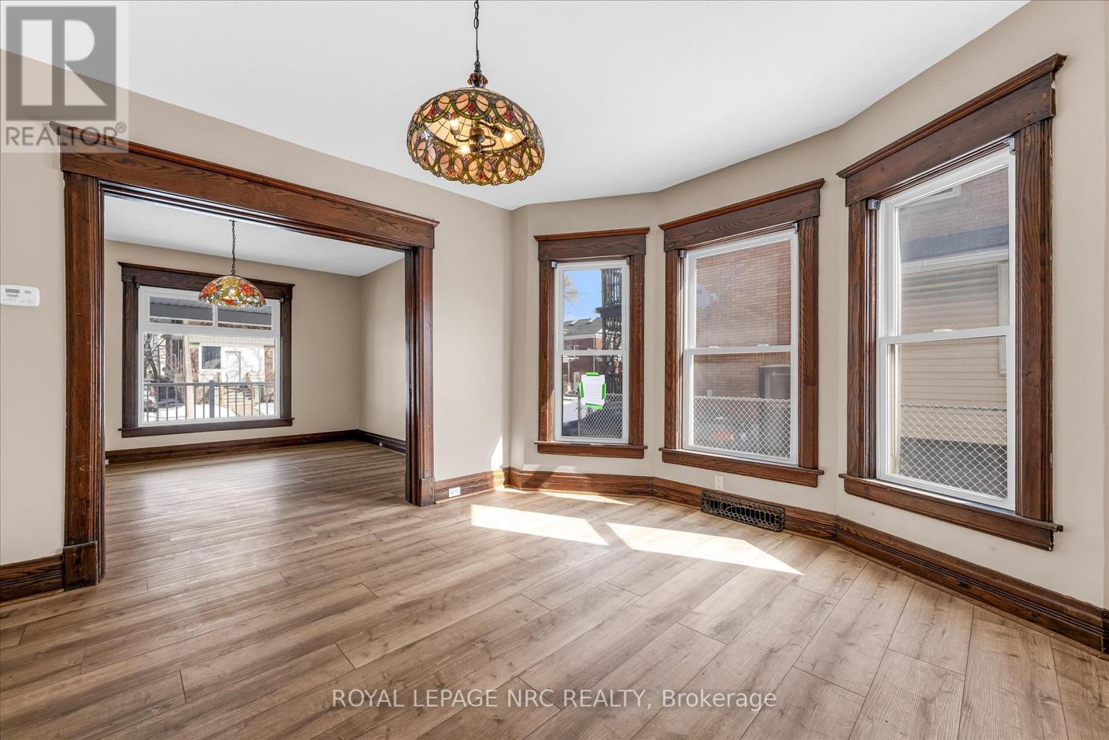 












4878 STAMFORD STREET

,
Niagara Falls (Cherrywood),




Ontario
L2E1M1

