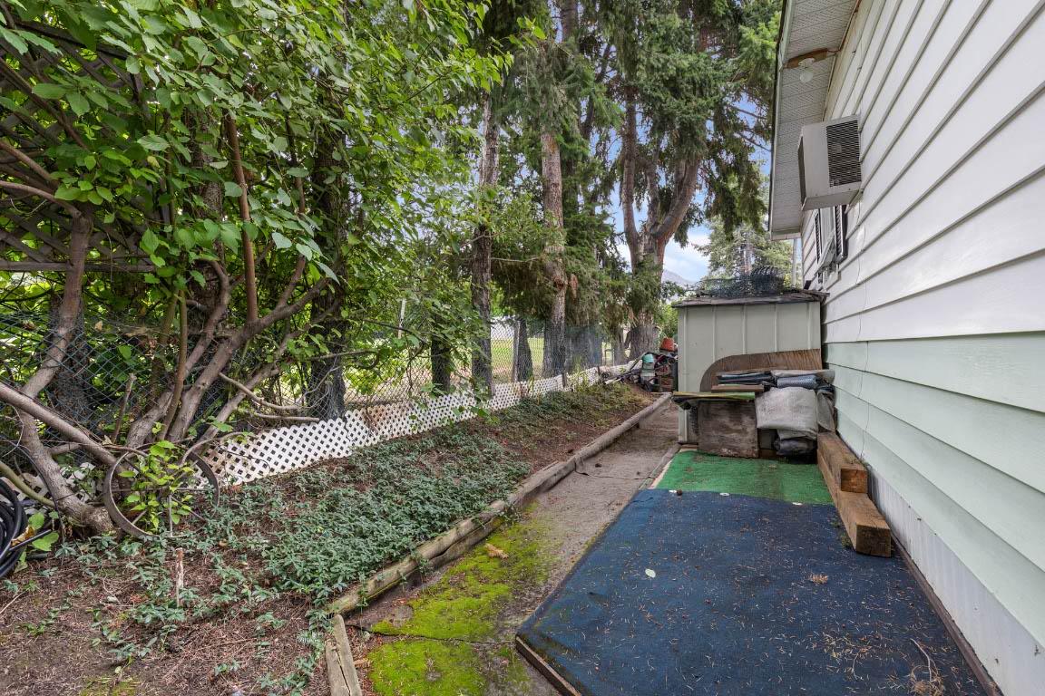 









1929


97

Highway, 29,
Westbank,




BC
V1Z 2Z1

