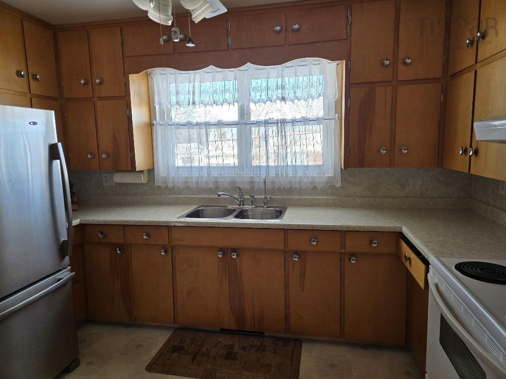 












100 Higgins Street

,
Truro,




NS
B2N 2L7

